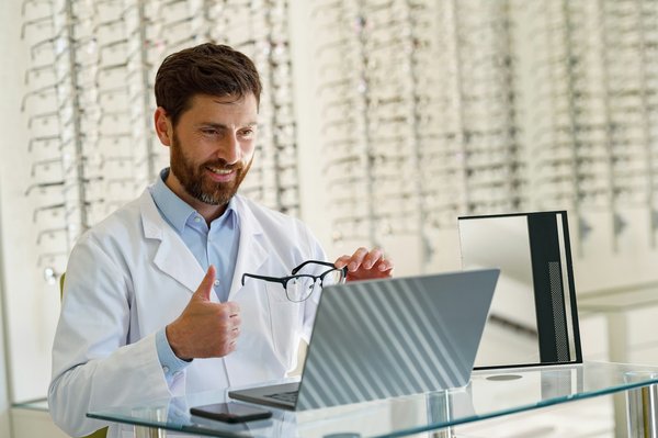 Opticien en ligne : lunettes et lentilles avec essais gratuits